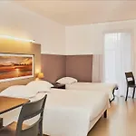 Résidence Château Du Mée 3*