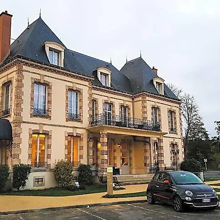Chateau Du Mee Hotel