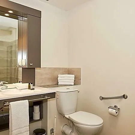 Chateau Du Mee Hotel 3*