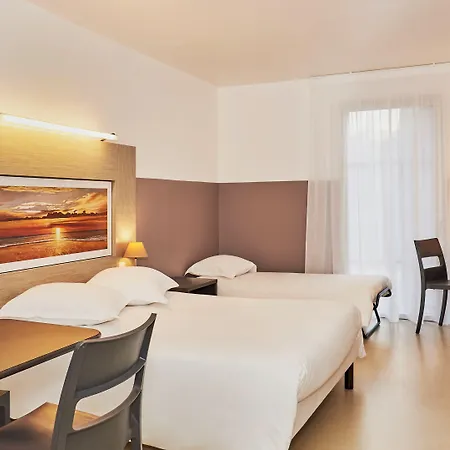 Hotell Chateau Du Mee 3*