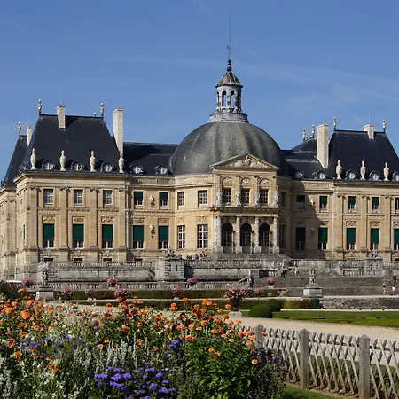 Chateau Du Mee